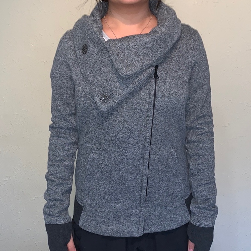 Lululemon Wrap Jacket - Picture 4 of 10